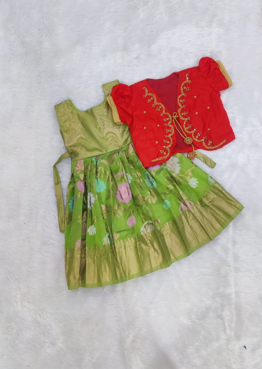 Graceful Pattu Pavadai β Traditional Silk Dress with Aari Embroidery for Girls β¨