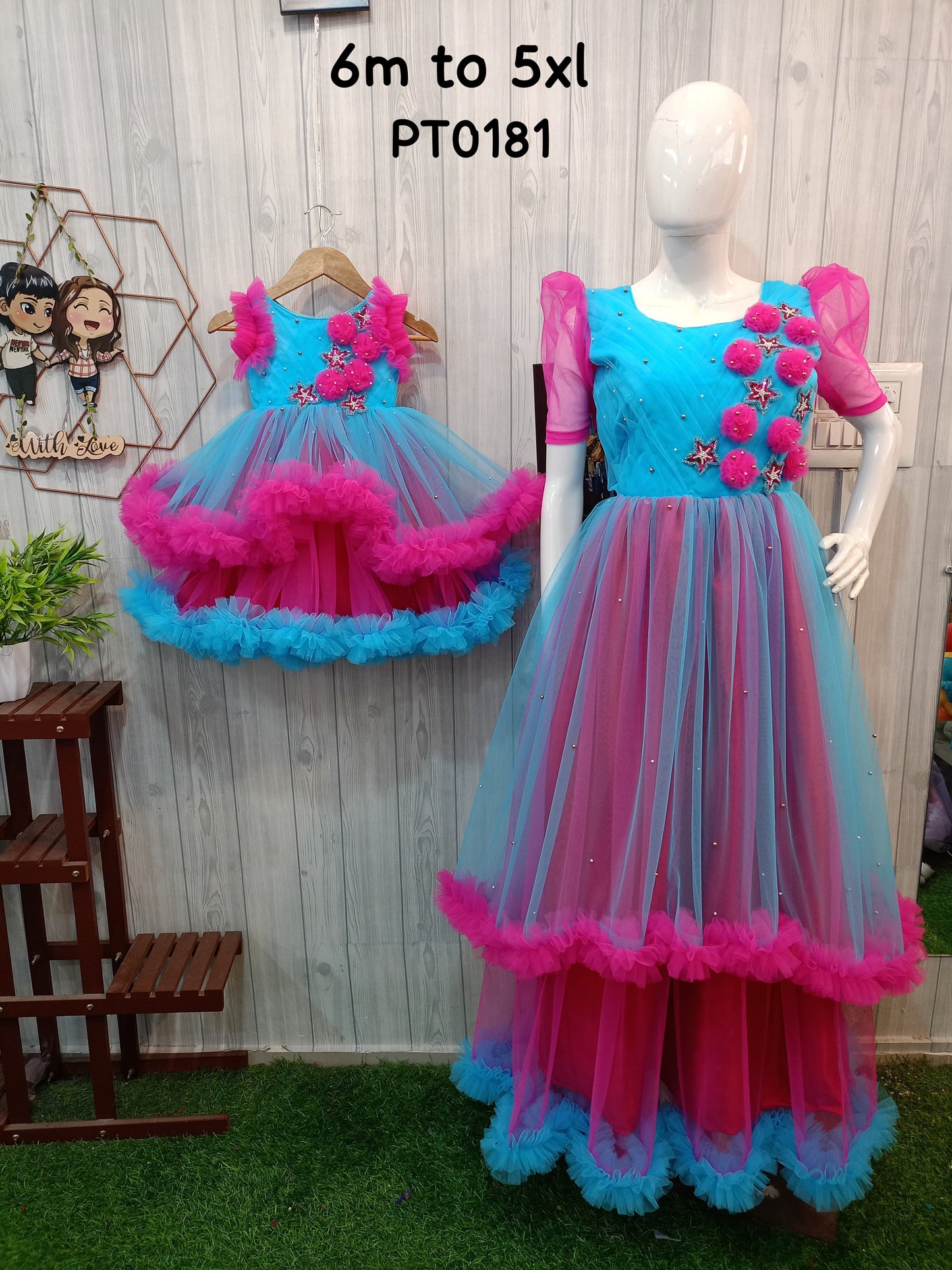 ๐ฉโ๐ง Elegant Two Frill Layered Floor-Length Mother Daughter Combo Dress ๐