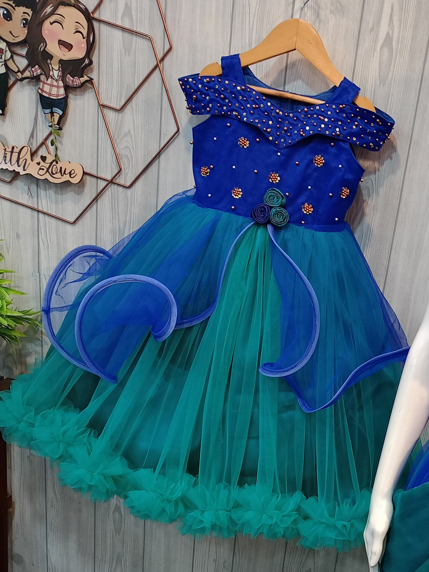 Wing Layered Birthday Dress for Girls - A Magical Look for Your Princess!