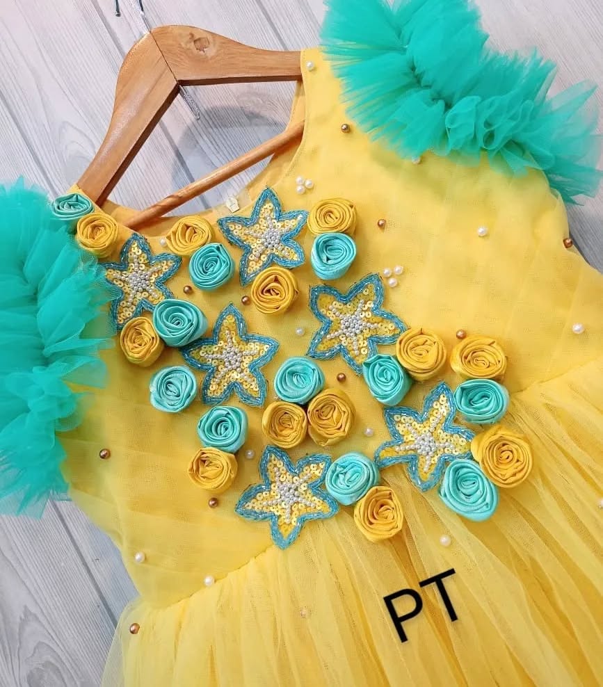 Elegant Partywear Dress | Beautiful Flowers 💐 Dress | Birthday Dress | Mom Daughter Combo ❤️